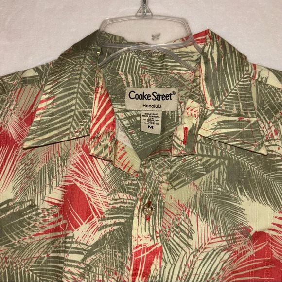Cooke Street Honolulu Men's Short Sleeve Button Up Hawaiian Shirt Size Medium - Picture 2 of 11